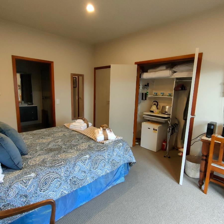 Camcott Farm Apartment มาสเตอร์ตัน ภายนอก รูปภาพ