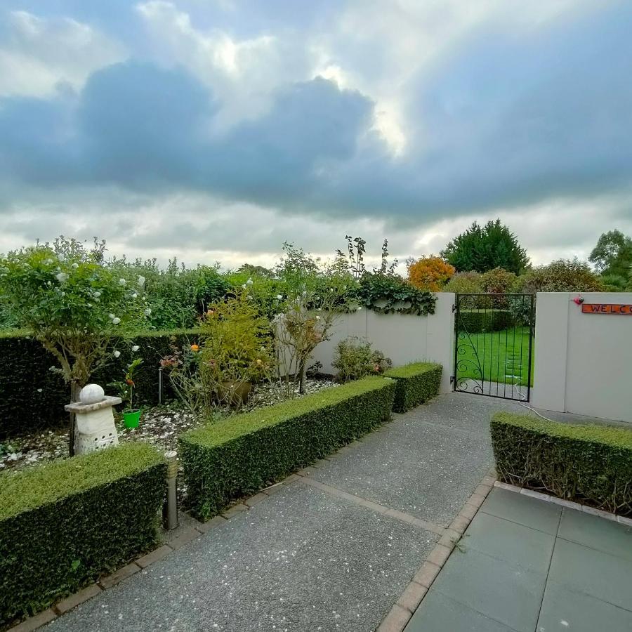 Camcott Farm Apartment มาสเตอร์ตัน ภายนอก รูปภาพ